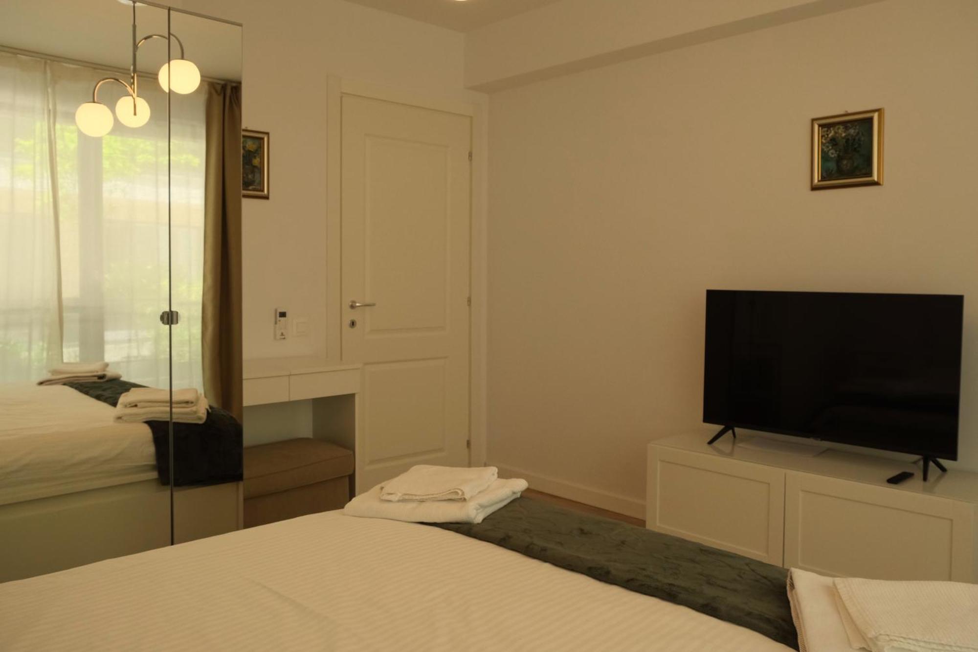 Bucharest Booking Apartments-Self Check-In Eksteriør bilde